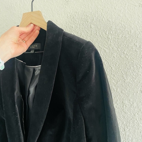 Vintage Talbots Black Velvet Blazer - Picture 10 of 13